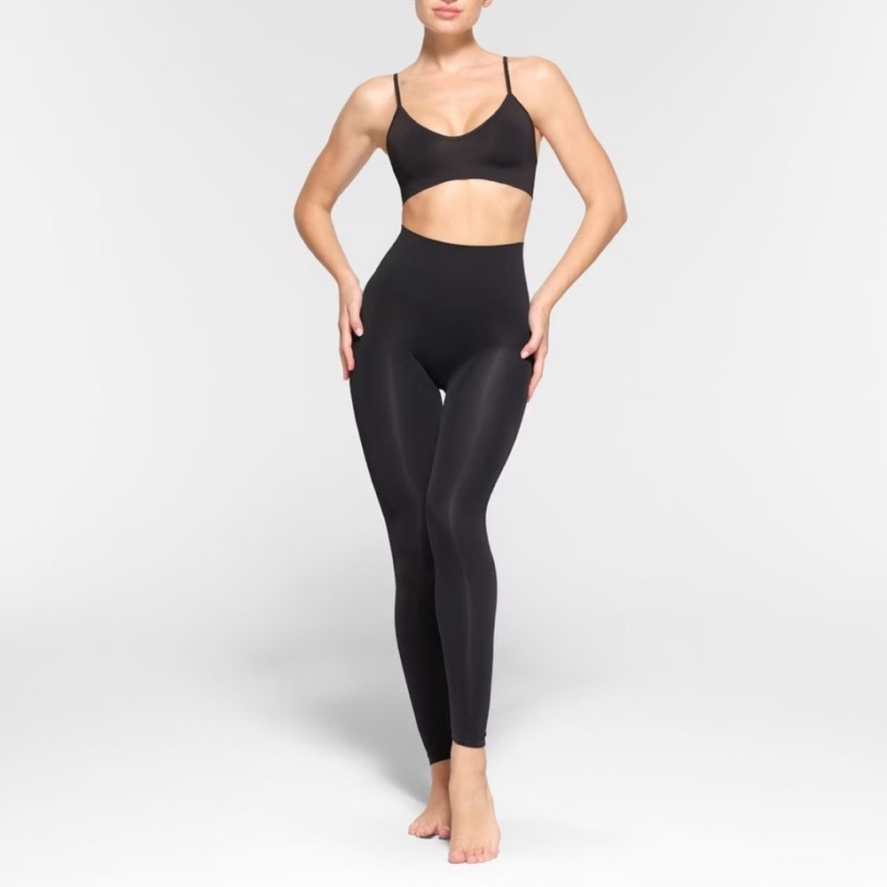 SKIMS Black High-Waisted Leggings